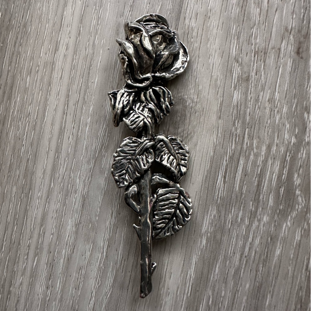 Silver rose pin